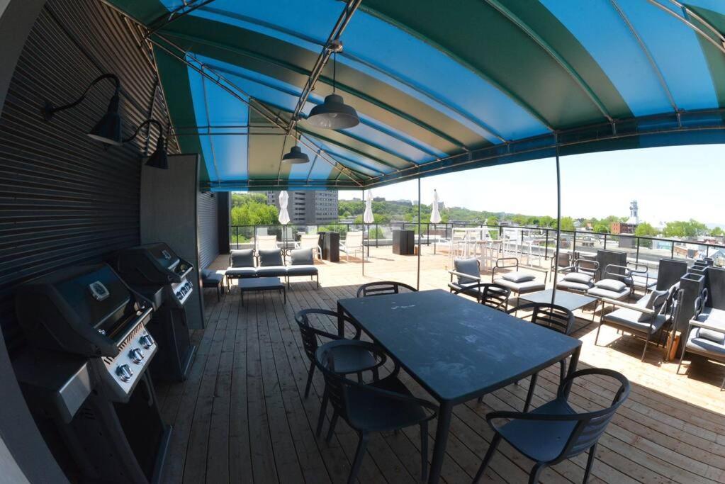ケベックシティK-417 / Parking & Gym - Private Balconiesアパートメント エクステリア 写真