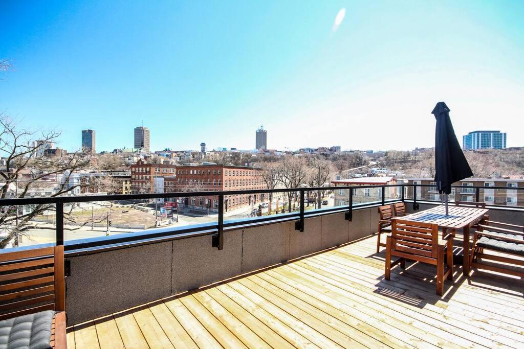 ケベックシティK-417 / Parking & Gym - Private Balconiesアパートメント エクステリア 写真